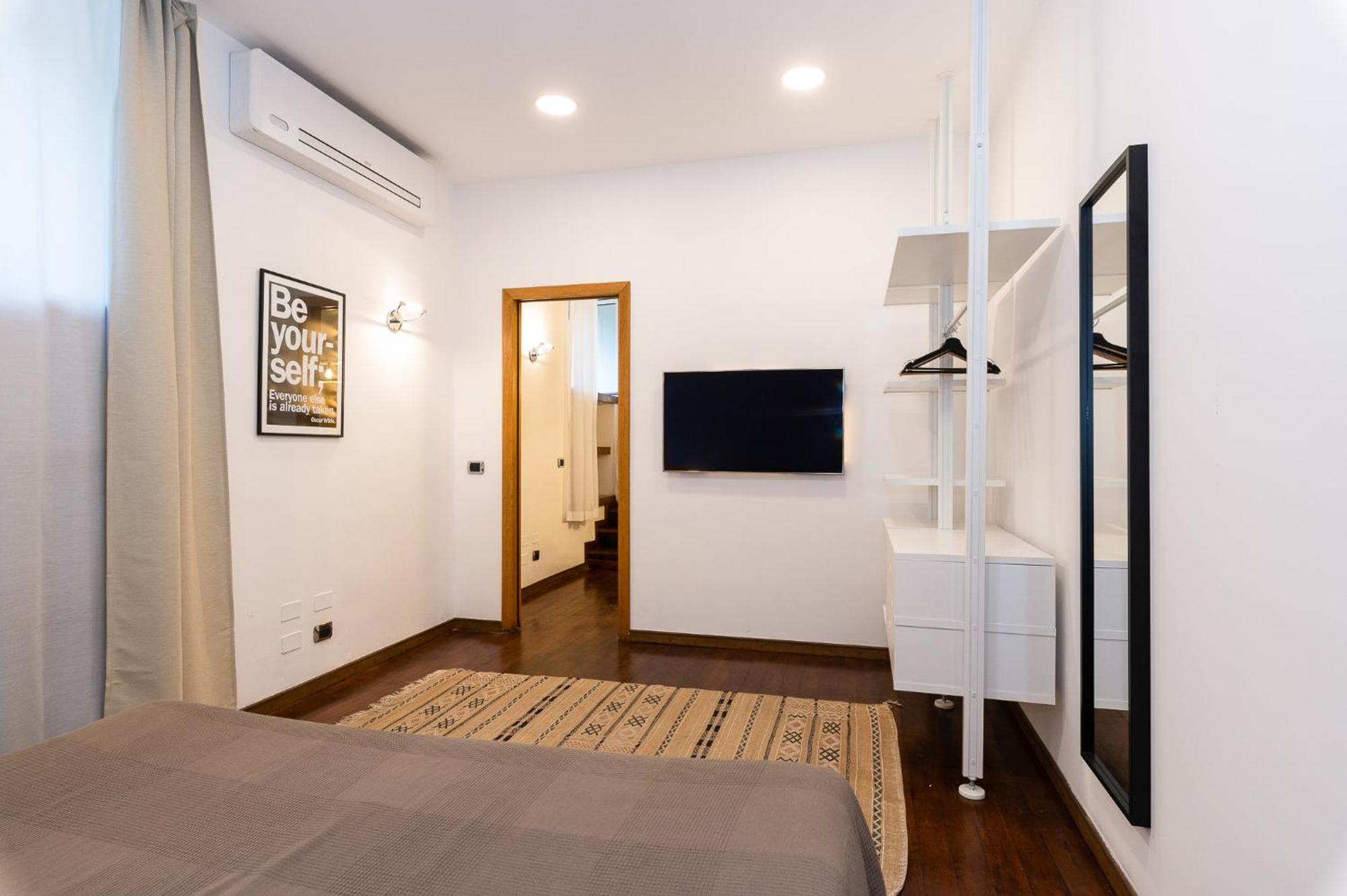Two Floors 150 Sqm Wooden Apartment Rom